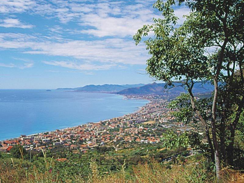Ligure Residence Borgio Verezzi Exterior photo