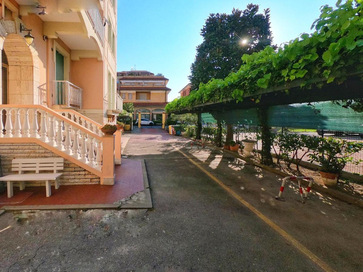 Ligure Residence Borgio Verezzi Exterior photo