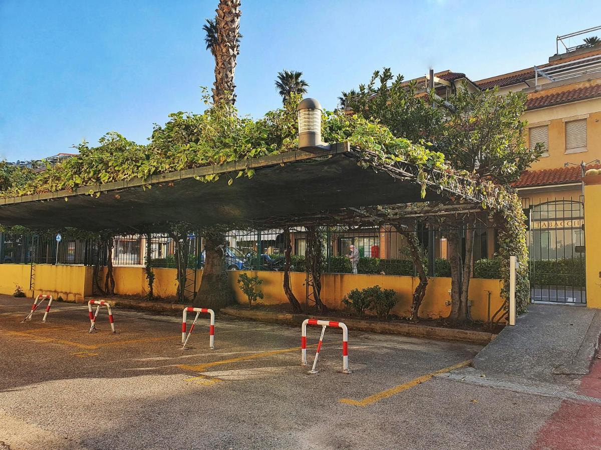 Ligure Residence Borgio Verezzi Exterior photo